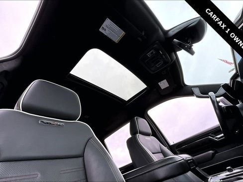 Used 2024 GMC Sierra 2500 AT4X image 27