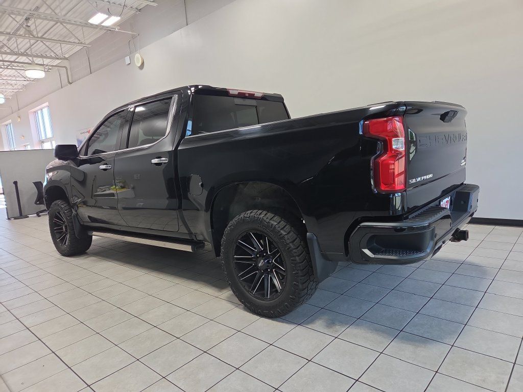 Used 2019 Chevrolet Silverado 1500 High Country w/ Technology Package AWD/4WD image 5