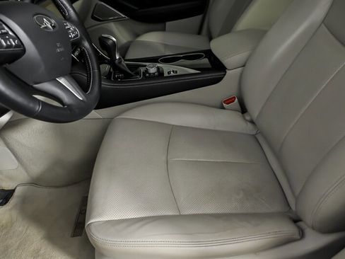 Used 2017 INFINITI Q50 3.0t Premium w/ Driver Assistance Package image 19