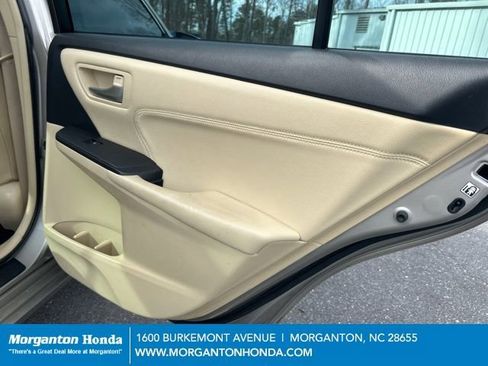 Used 2016 Toyota Camry XLE w/ Moonroof Package image 36