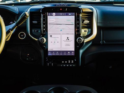 Used 2026 RAM 2500 Laramie AWD/4WD image 16