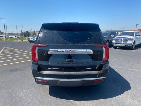 Used 2020 GMC Yukon Denali w/ Denali Premium Package image 8