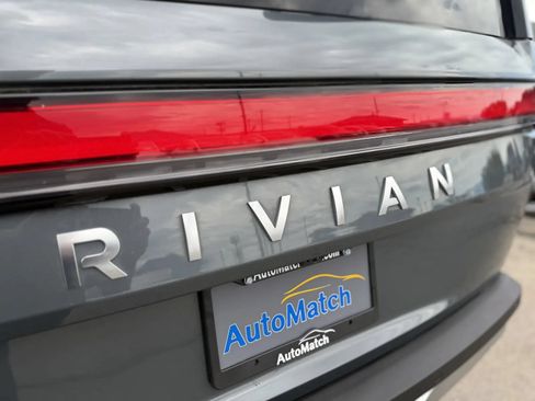 Used 2022 Rivian R1S Launch Edition Quad AWD/4WD image 22