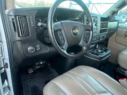 Used 2021 Chevrolet Express 3500 w/ Driver Convenience Package RWD image 25