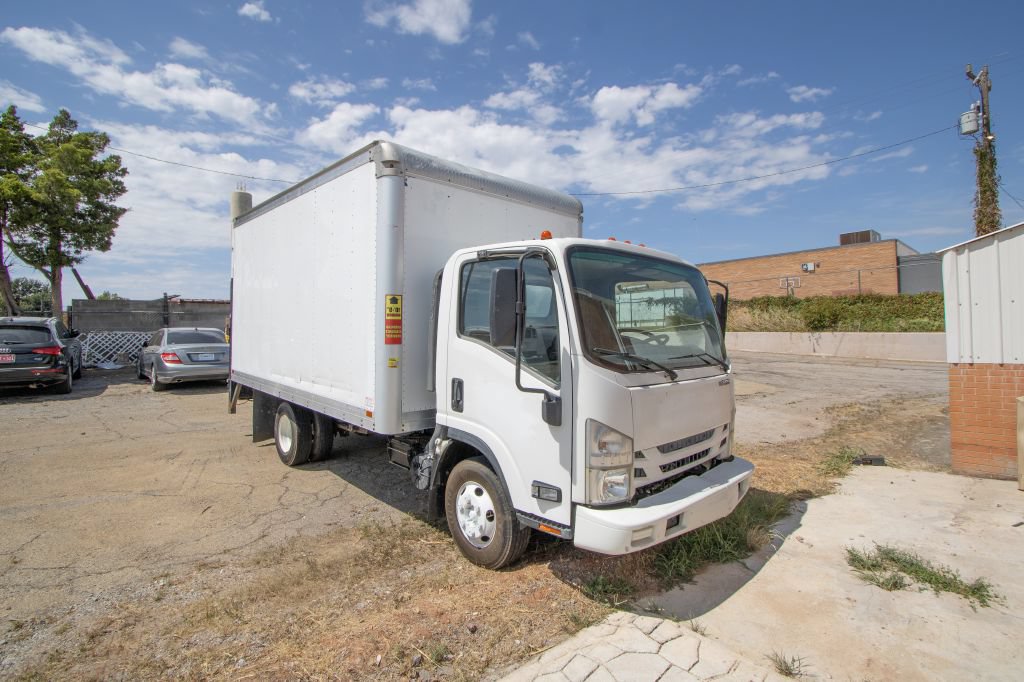 Used 2016 Isuzu NPR RWD image 1