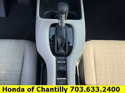 Used 2024 Honda HR-V LX image 17