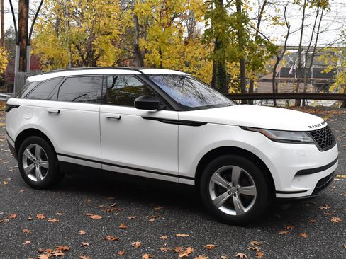 Used 2019 Land Rover Range Rover Velar S image 12
