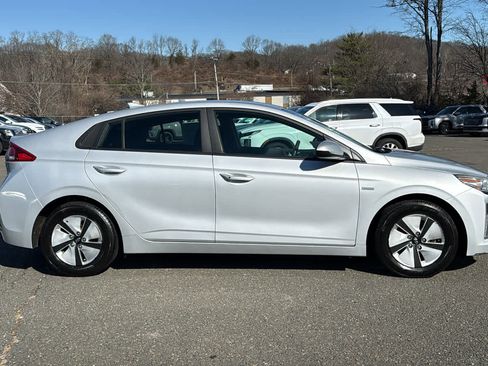 Used 2018 Hyundai Ioniq Blue image 5