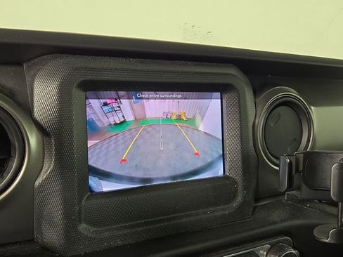 Used 2023 Jeep Wrangler Sport S image 18