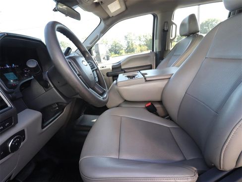 Certified 2022 Ford F450 XL w/ Power Equipment Group image 2