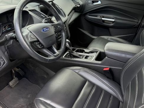 Used 2019 Ford Escape SEL image 10