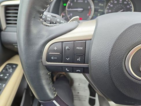 Used 2022 Lexus RX 350 AWD w/ Luxury Package image 18