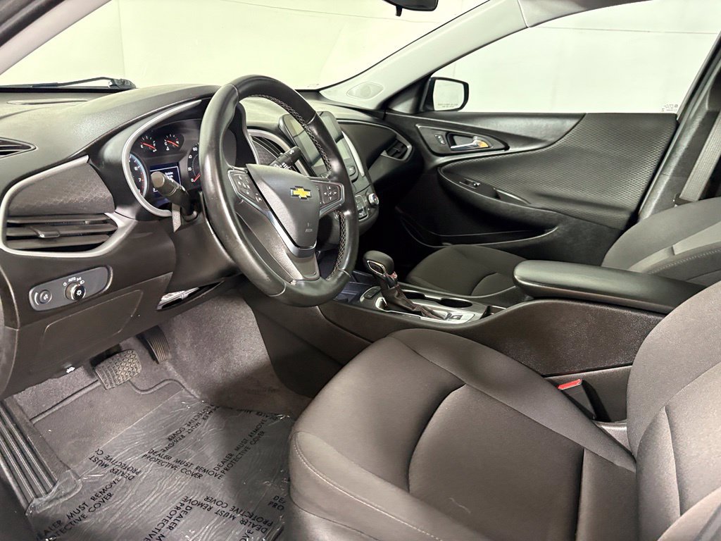 Used 2024 Chevrolet Malibu RS FWD image 22