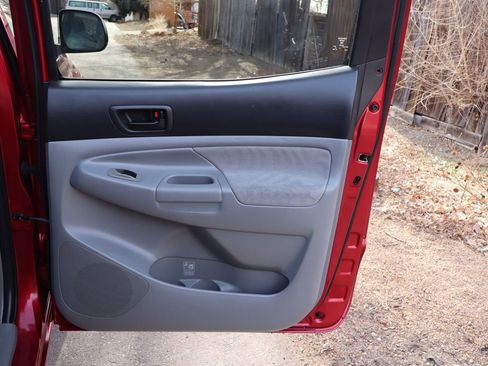 Used 2005 Toyota Tacoma 4x4 Double Cab image 26