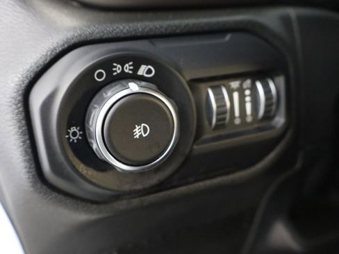 Used 2018 Jeep Wrangler Unlimited Sport image 22