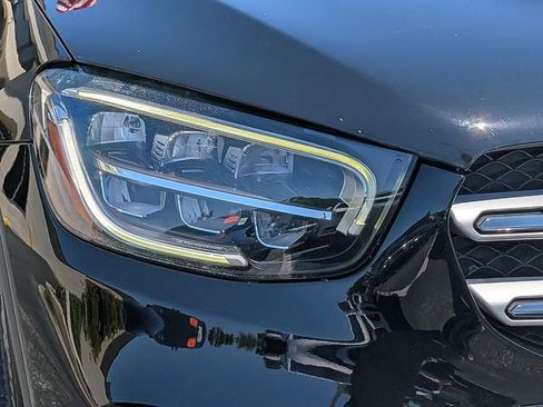 Used 2020 Mercedes-Benz GLC 300 image 9