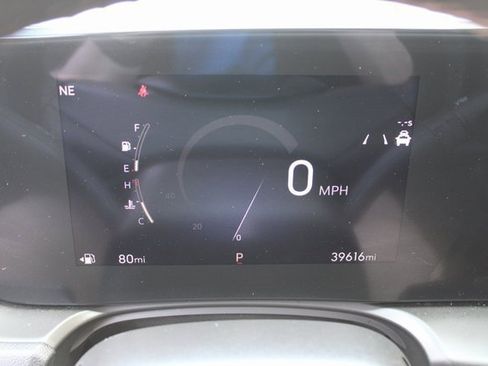 Used 2024 Buick Encore GX Sport Touring image 9