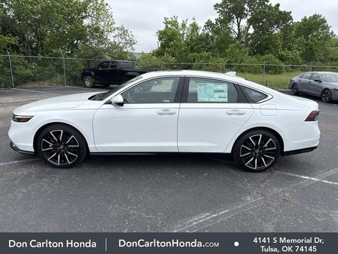 New 2026 Honda Accord Touring image 9