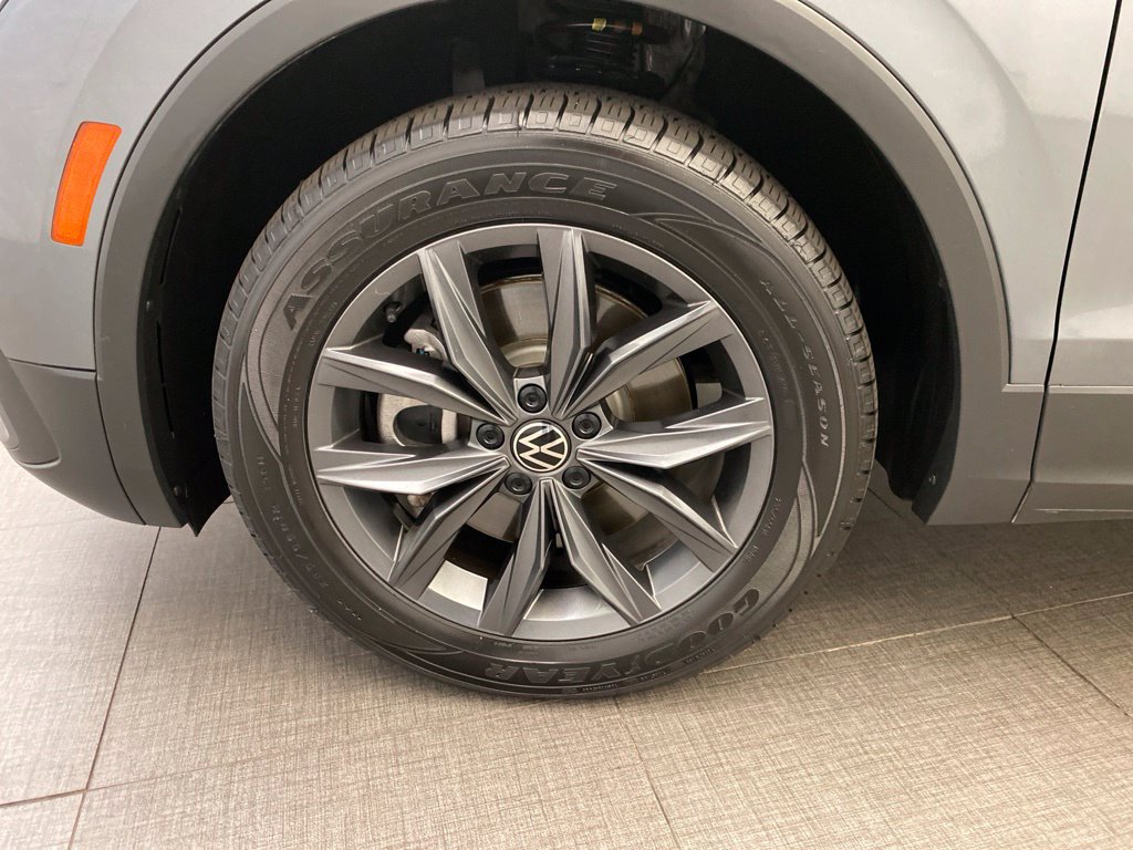 Used 2024 Volkswagen Tiguan SE FWD image 10
