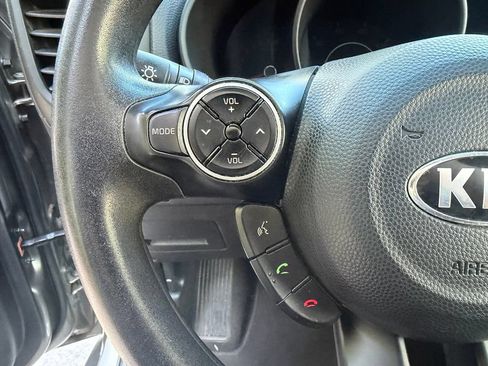 Used 2016 Kia Soul FWD image 17