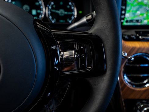 Used 2023 Rolls-Royce Cullinan w/ Cullinan Package image 46