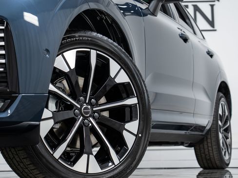 New 2026 Volvo XC60 B5 Plus w/ Protection Package Premier image 27