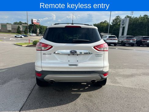 Used 2016 Ford Escape Titanium FWD image 4