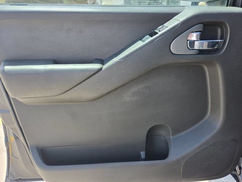 Used 2013 Nissan Frontier Desert Runner RWD image 14