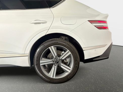 Used 2025 Genesis GV80 3.5T AWD/4WD image 12