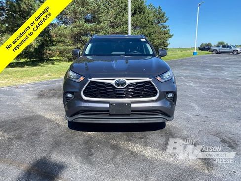 Used 2021 Toyota Highlander XLE AWD/4WD image 13