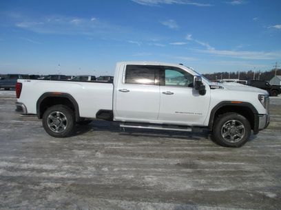 New 2026 GMC Sierra 3500 SLT w/ SLT Premium Package