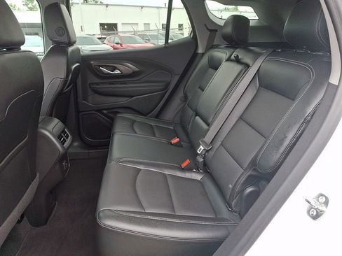 Certified 2024 GMC Terrain SLT FWD image 13
