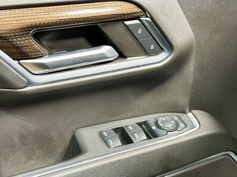 Used 2024 Chevrolet Silverado 1500 LT image 18