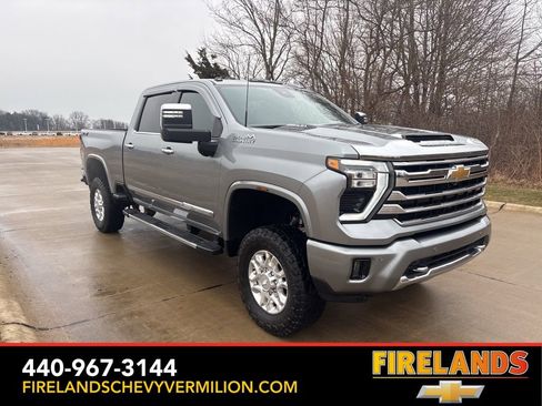 Certified 2024 Chevrolet Silverado 3500 High Country w/ Technology Package image 11