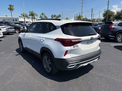 Used 2021 Kia Seltos S FWD image 5