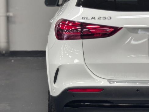 Used 2025 Mercedes-Benz GLA 250 image 13