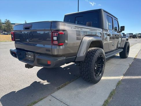Used 2020 Jeep Gladiator Overland image 6