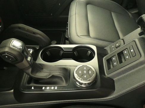 New 2026 Ford Bronco Badlands image 11