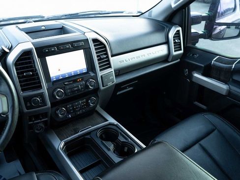 Used 2020 Ford F250 Lariat image 17