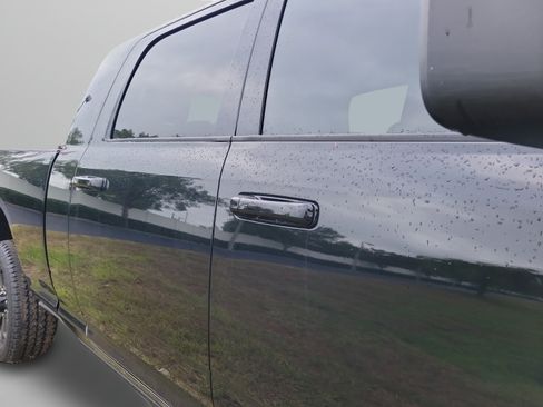 Used 2025 RAM 2500 Laramie AWD/4WD image 19