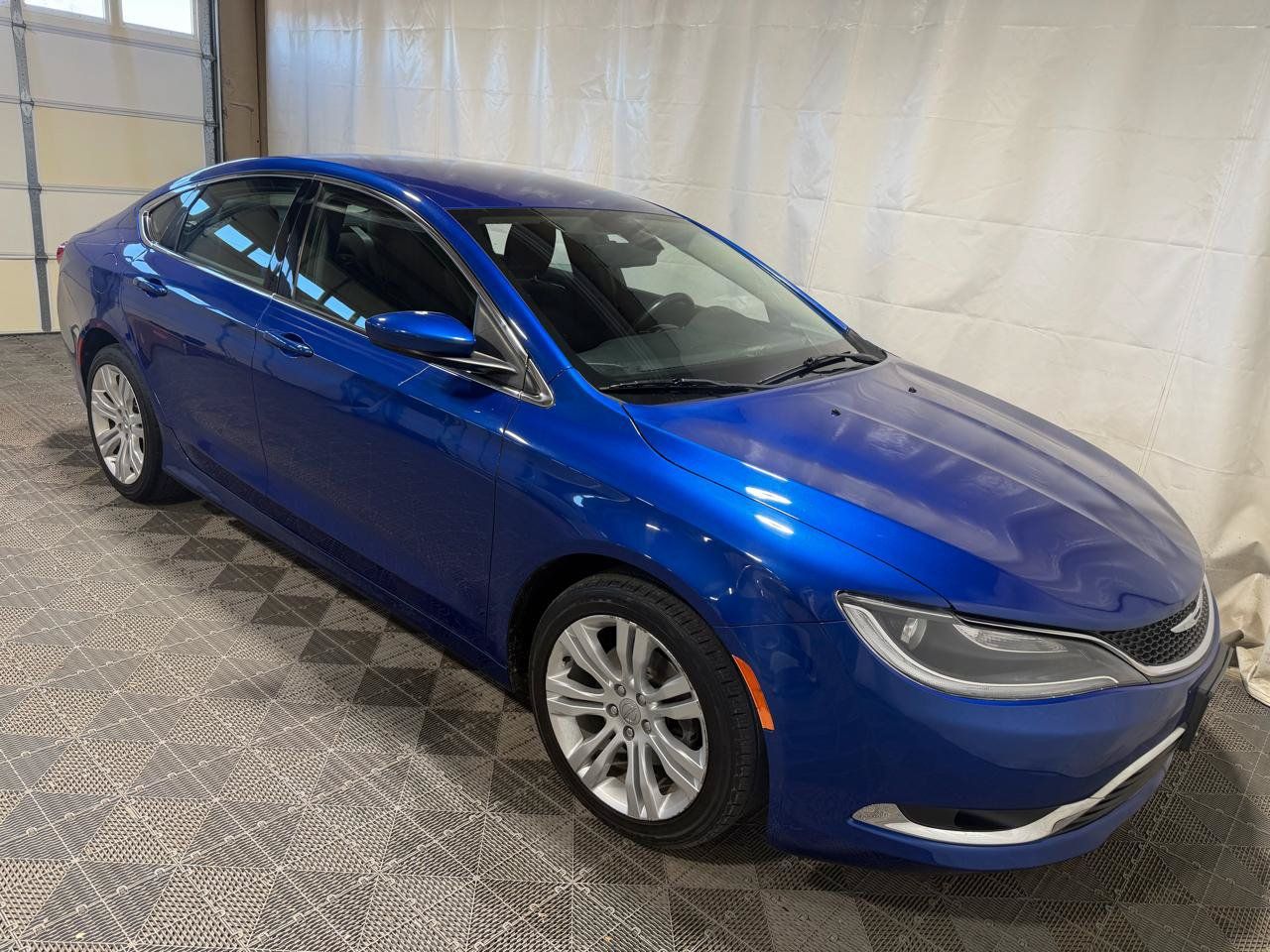 Used 2016 Chrysler 200 Limited w/ Comfort Group FWD image 10