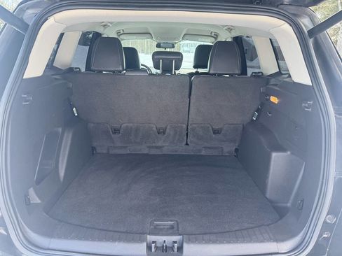 Used 2017 Ford Escape SE w/ Equipment Group 201A image 20