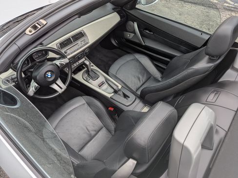 Used 2004 BMW Z4 3.0i image 46