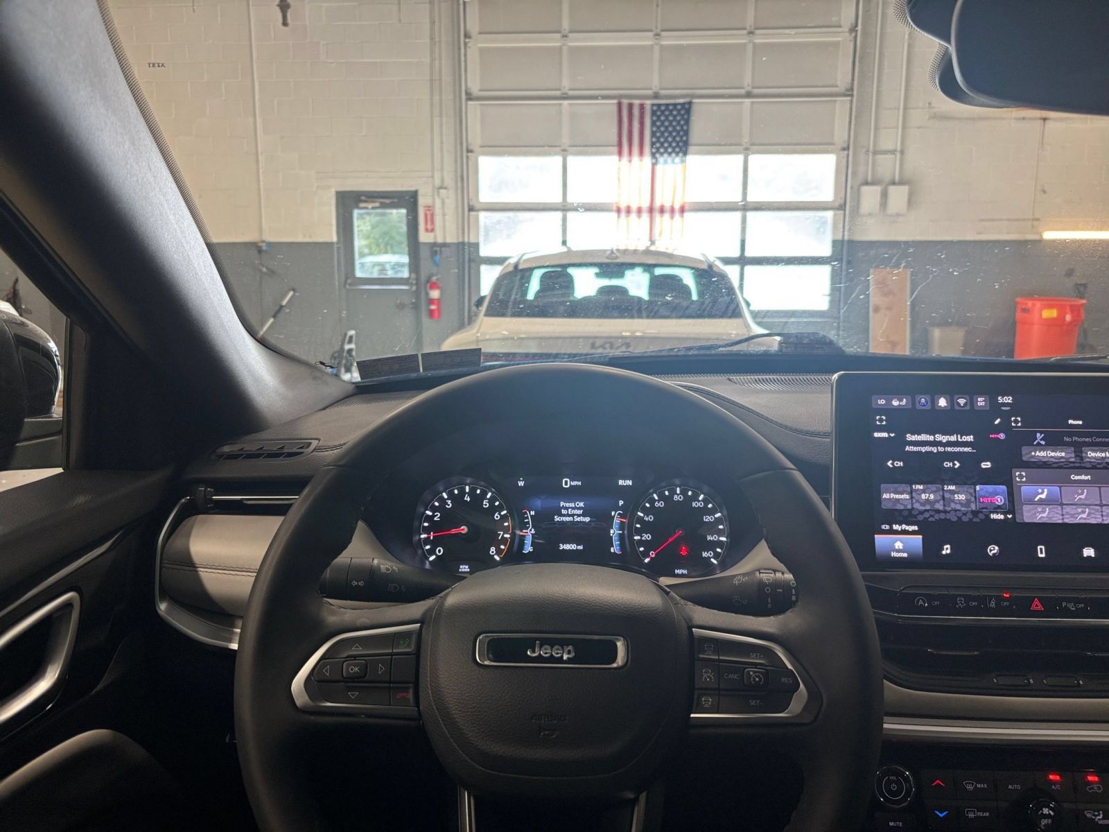 Used 2025 Jeep Compass Limited AWD/4WD image 32
