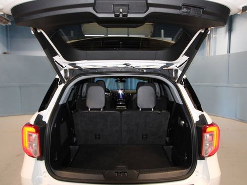 Used 2023 Ford Explorer Limited w/ Limited Technology Package image 45