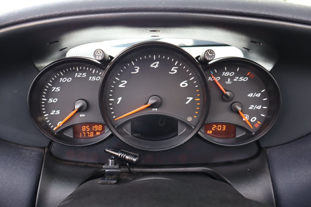 Used 1999 Porsche Boxster RWD image 40