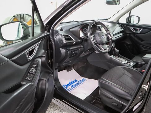 Used 2021 Subaru Forester Premium AWD/4WD image 3