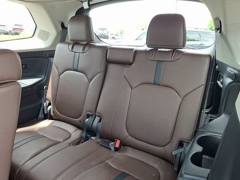 Used 2025 Honda Pilot Elite image 10