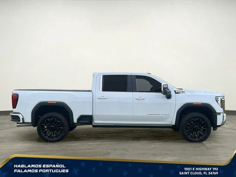 New 2026 GMC Sierra 2500 Denali w/ Denali Reserve Package AWD/4WD image 7