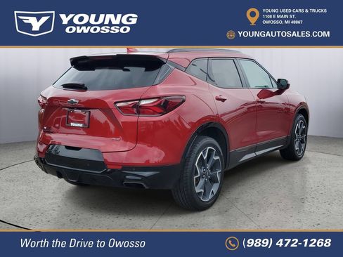 Used 2021 Chevrolet Blazer RS w/ Enhanced Convenience Package FWD image 3